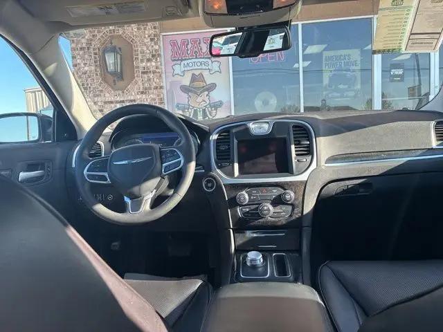 2023 Chrysler 300 Touring-L AWD
