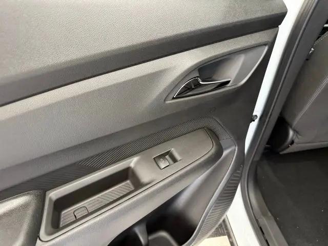 2027 Chevrolet Bolt LT FWD