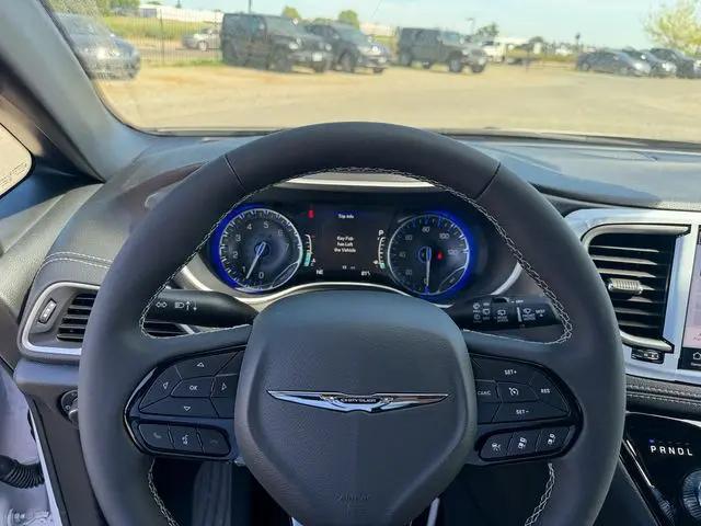 2026 Chrysler Pacifica Select AWD