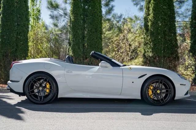 2016 Ferrari California T