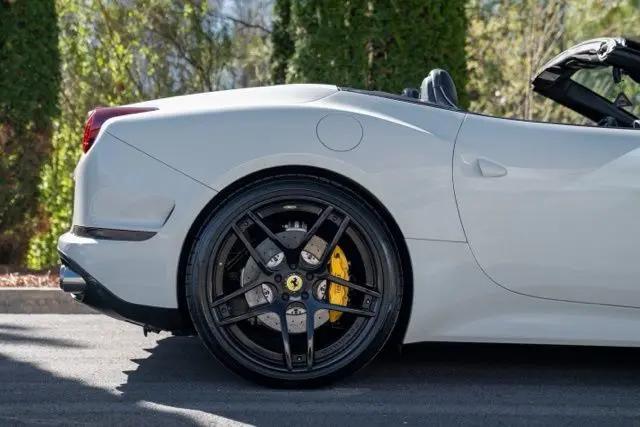 2016 Ferrari California T