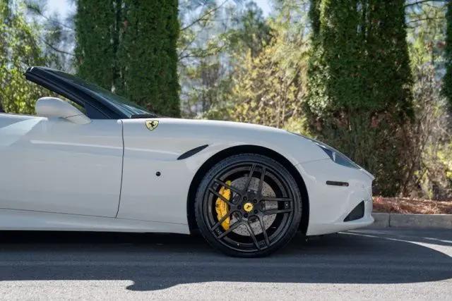 2016 Ferrari California T