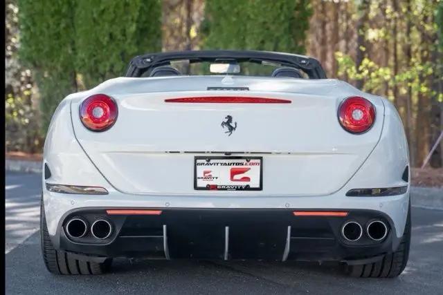 2016 Ferrari California T