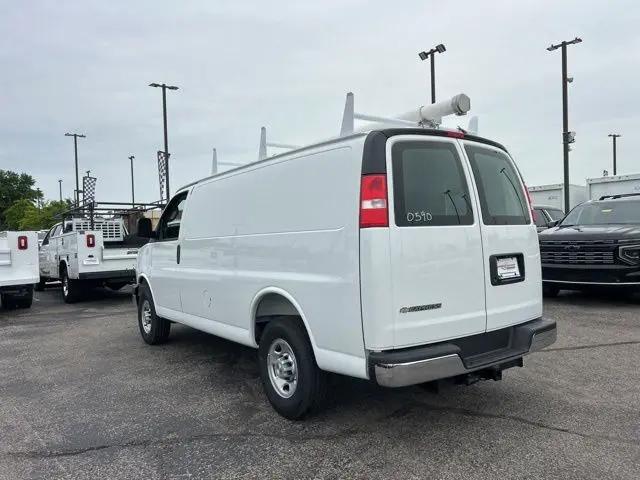 2026 Chevrolet Express Cargo Van 2500 Regular Wheelbase, WT, RWD