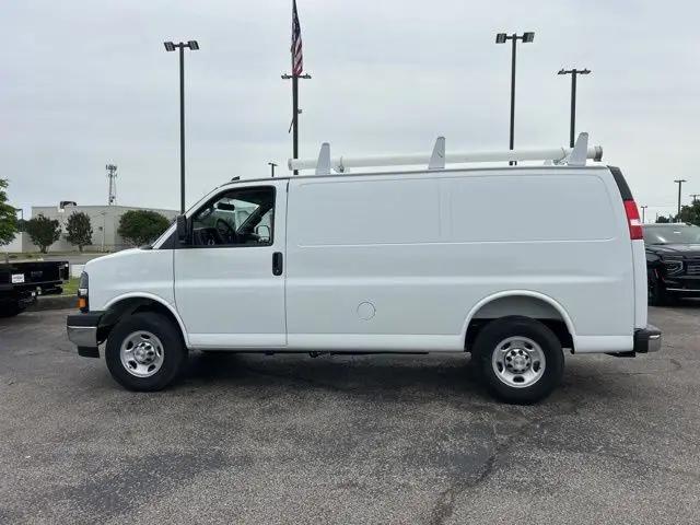 2026 Chevrolet Express Cargo Van 2500 Regular Wheelbase, WT, RWD