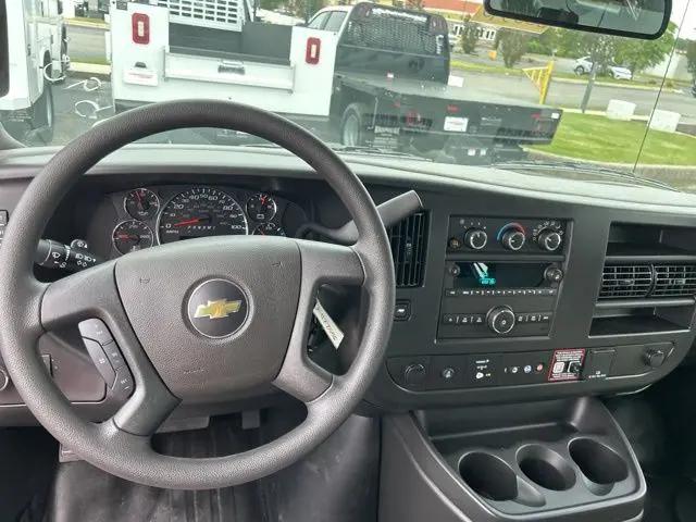 2026 Chevrolet Express Cargo Van 2500 Regular Wheelbase, WT, RWD