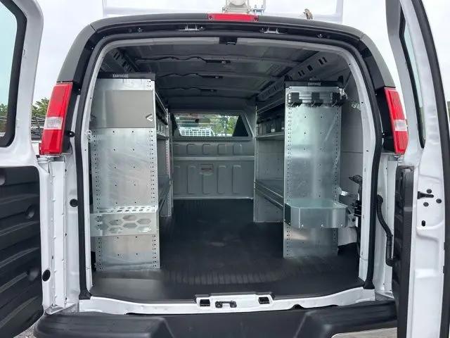 2026 Chevrolet Express Cargo Van 2500 Regular Wheelbase, WT, RWD