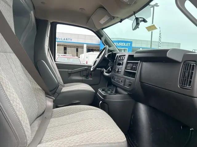 2026 Chevrolet Express Cargo Van 2500 Regular Wheelbase, WT, RWD