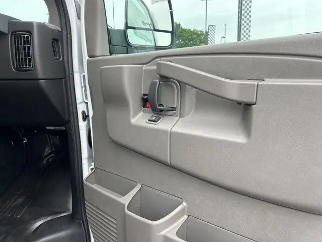 2026 Chevrolet Express Cargo Van 2500 Regular Wheelbase, WT, RWD