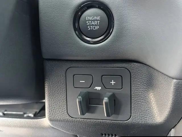 2026 Toyota Tundra Platinum CrewMax 5.5' Bed