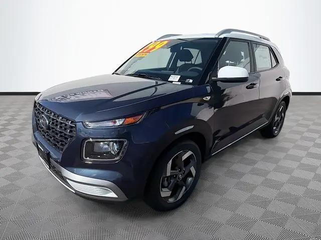2026 Hyundai Venue SEL w/Two-Tone Roof