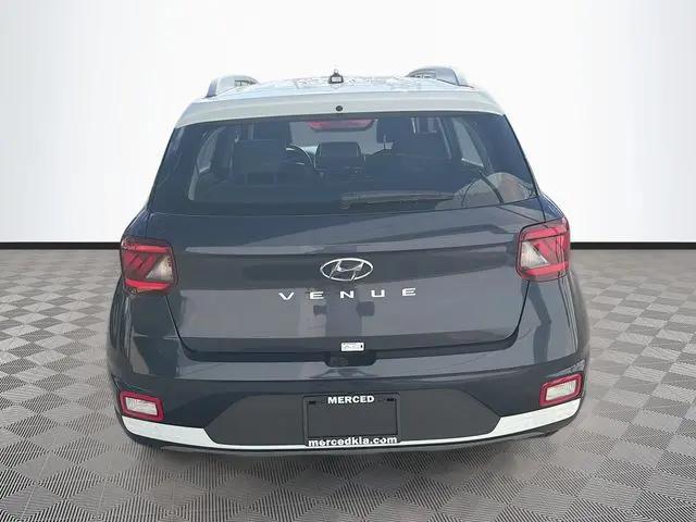 2026 Hyundai Venue SEL w/Two-Tone Roof