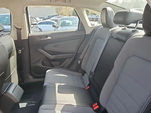 2026 Volkswagen Jetta SE