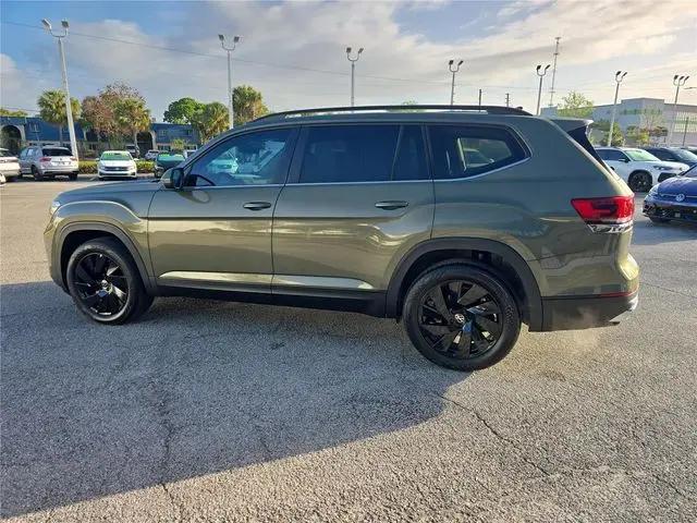 2026 Volkswagen Atlas SE with Technology