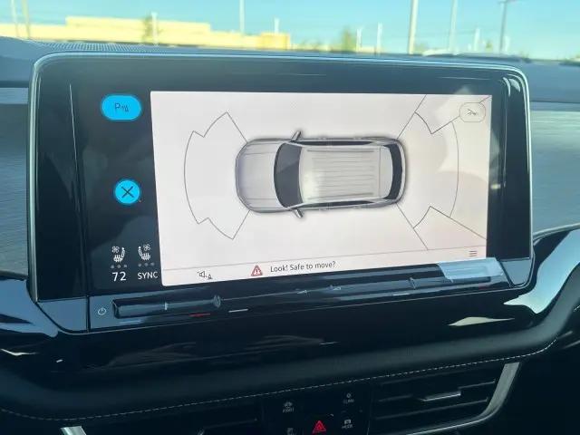 2026 Volkswagen Atlas Cross Sport SE with Technology