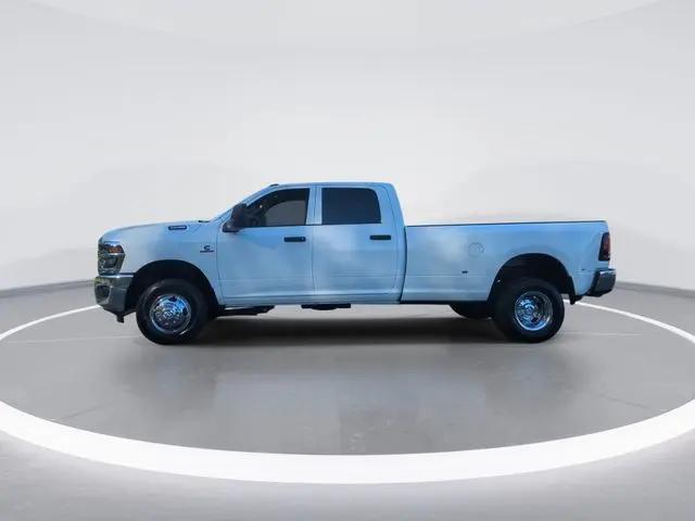 2026 Ram 3500 Tradesman Crew Cab 4x4 8' Box