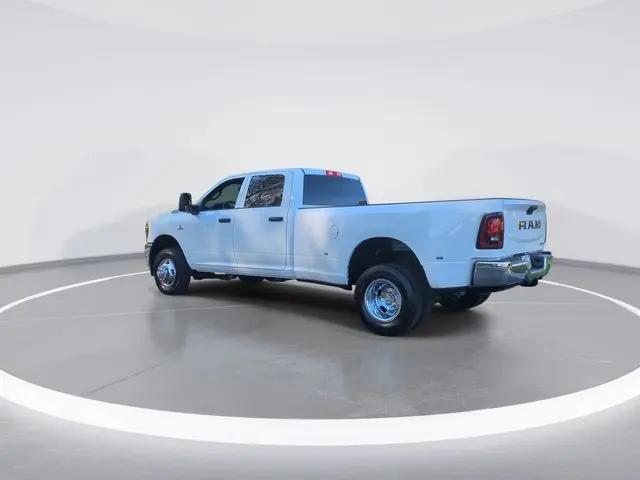 2026 Ram 3500 Tradesman Crew Cab 4x4 8' Box