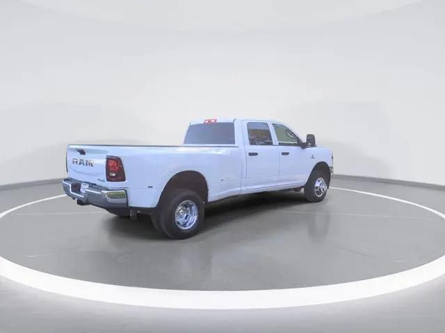 2026 Ram 3500 Tradesman Crew Cab 4x4 8' Box