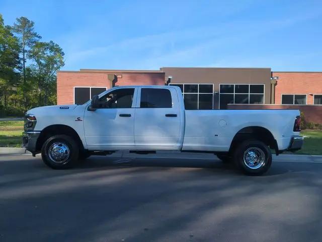 2026 Ram 3500 Tradesman Crew Cab 4x4 8' Box