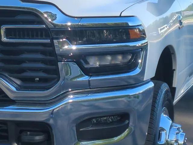 2026 Ram 3500 Tradesman Crew Cab 4x4 8' Box