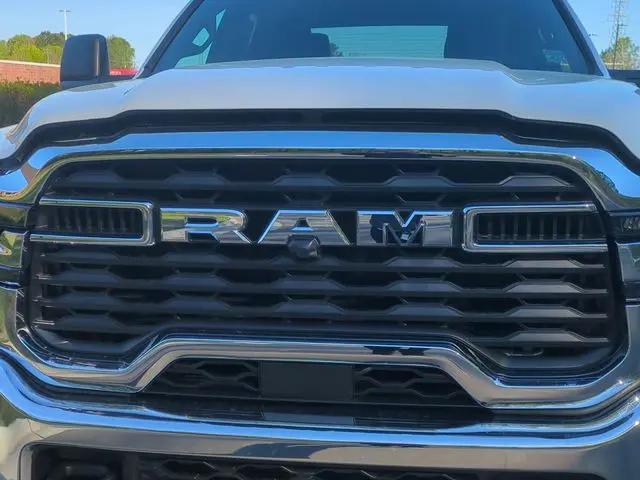 2026 Ram 3500 Tradesman Crew Cab 4x4 8' Box