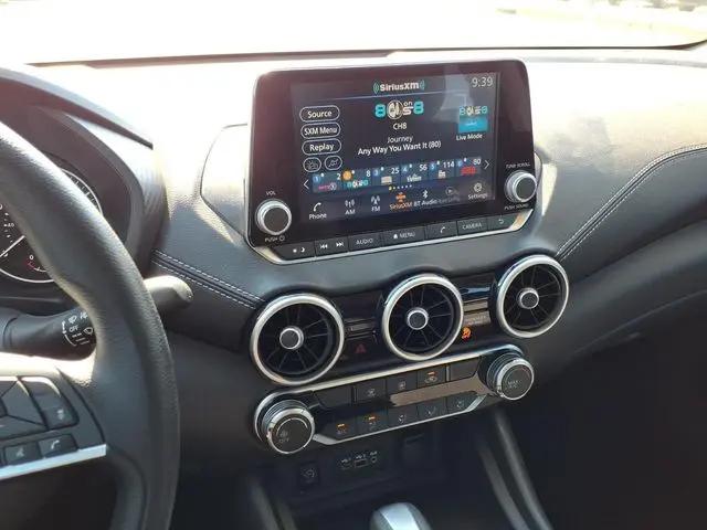 2024 Nissan Sentra SV Xtronic CVT