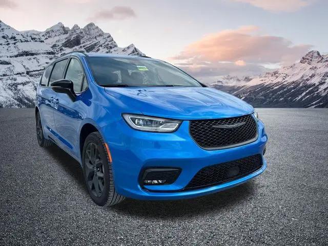 2026 Chrysler Pacifica Select AWD