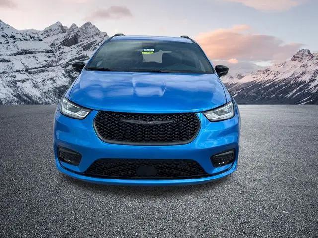 2026 Chrysler Pacifica Select AWD