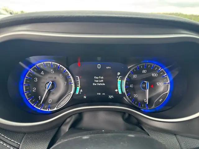 2026 Chrysler Pacifica Select AWD