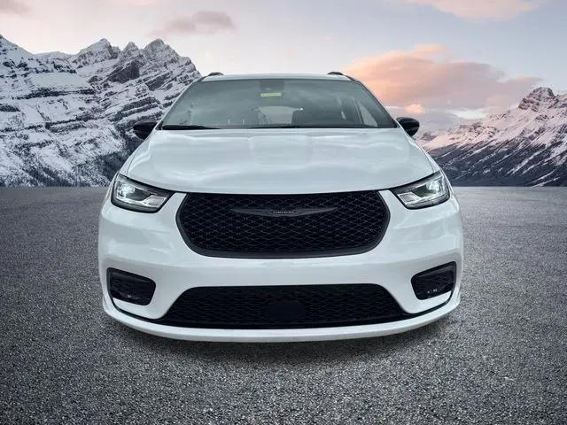 2026 Chrysler Pacifica Select AWD