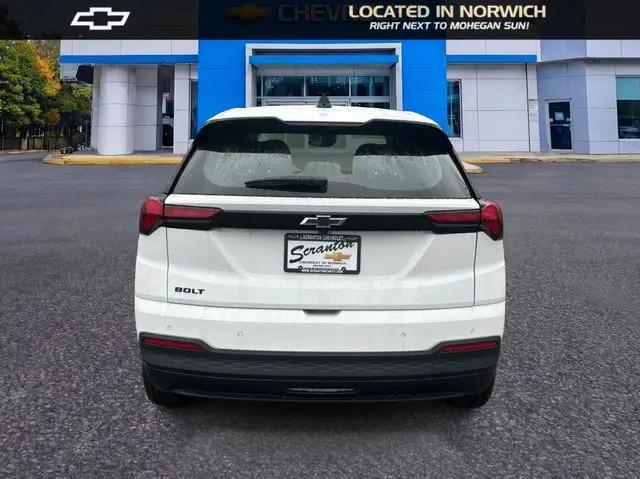 2027 Chevrolet Bolt LT FWD