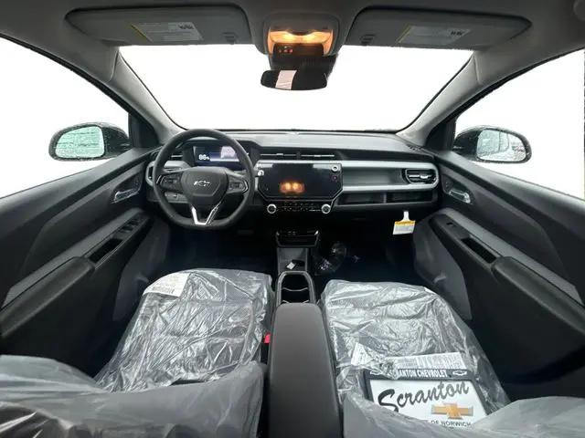 2027 Chevrolet Bolt LT FWD