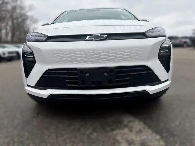 2027 Chevrolet Bolt LT FWD