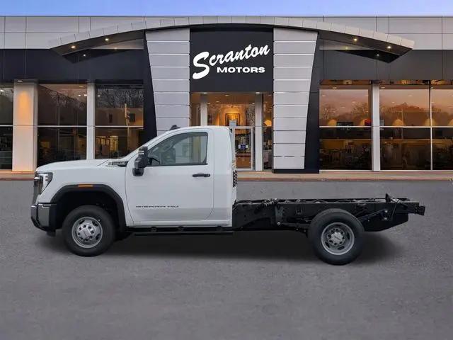 2026 GMC Sierra 3500HD Pro