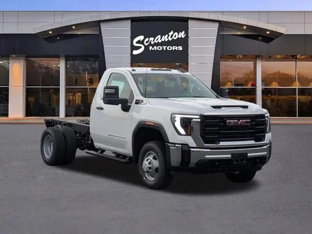 2026 GMC Sierra 3500HD Pro