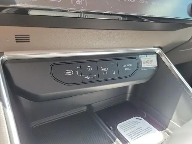 2026 Kia Carnival MPV SX