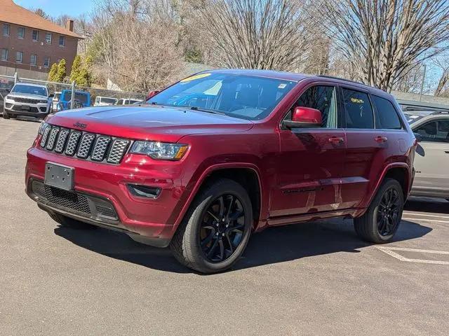 2022 Jeep Grand Cherokee Laredo X 4x4