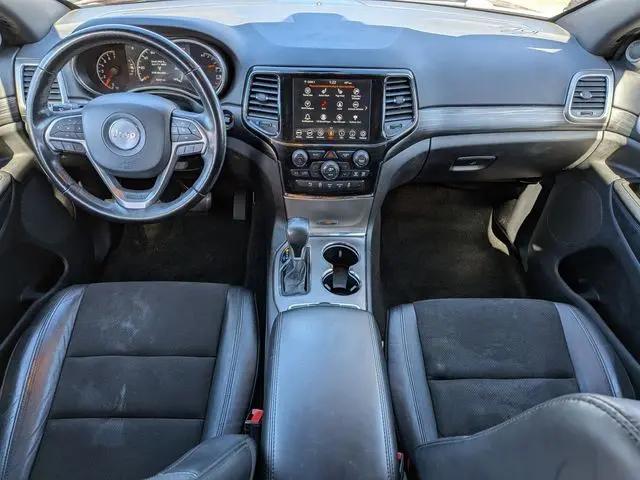 2022 Jeep Grand Cherokee Laredo X 4x4