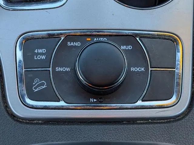 2022 Jeep Grand Cherokee Laredo X 4x4