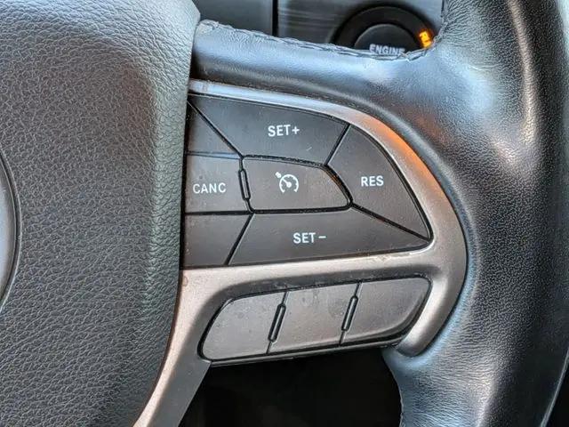2022 Jeep Grand Cherokee Laredo X 4x4