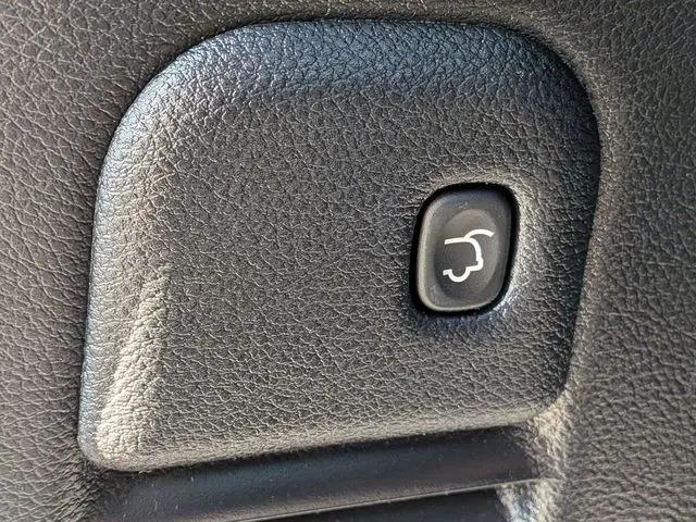 2022 Jeep Grand Cherokee Laredo X 4x4