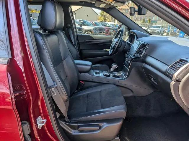 2022 Jeep Grand Cherokee Laredo X 4x4