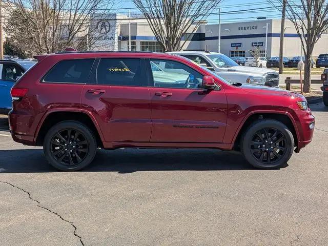 2022 Jeep Grand Cherokee Laredo X 4x4