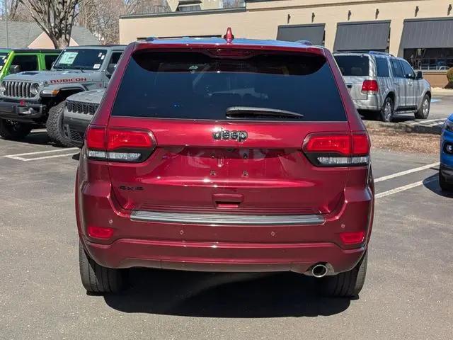 2022 Jeep Grand Cherokee Laredo X 4x4