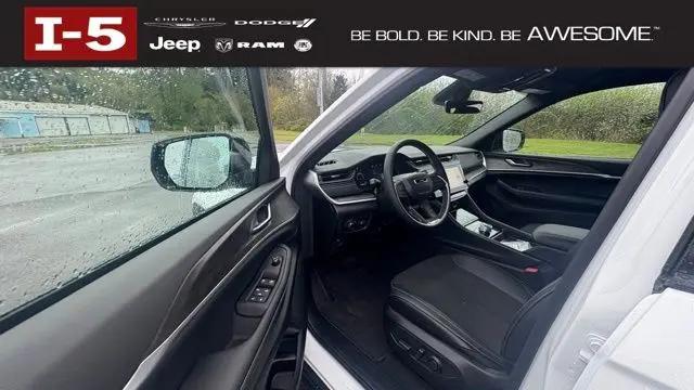 2026 Jeep Grand Cherokee Altitude 4x4