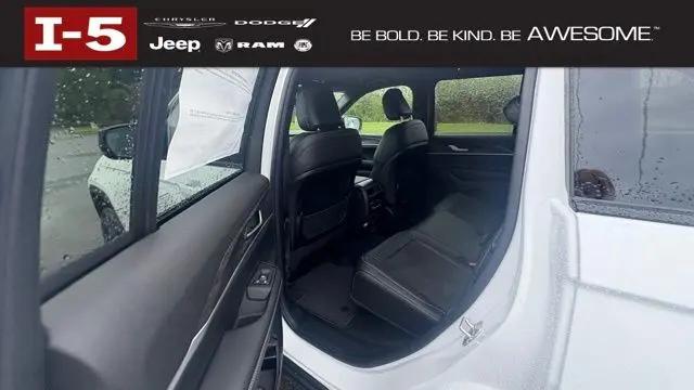 2026 Jeep Grand Cherokee Altitude 4x4