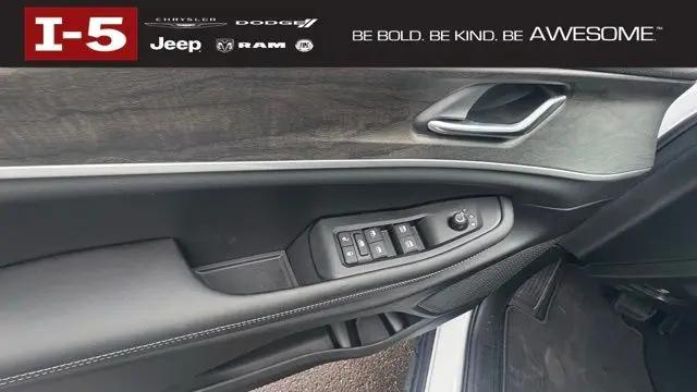 2026 Jeep Grand Cherokee Altitude 4x4