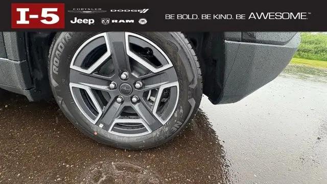 2026 Jeep Cherokee Laredo 4x4