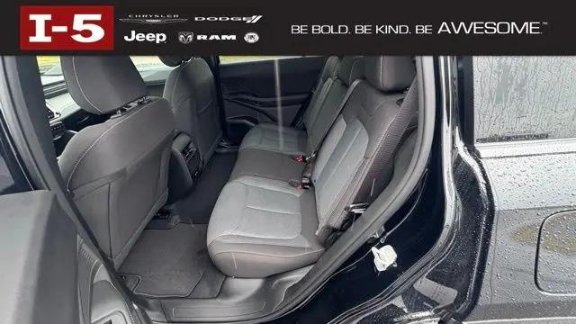 2026 Jeep Cherokee Laredo 4x4