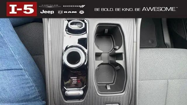 2026 Jeep Cherokee Laredo 4x4